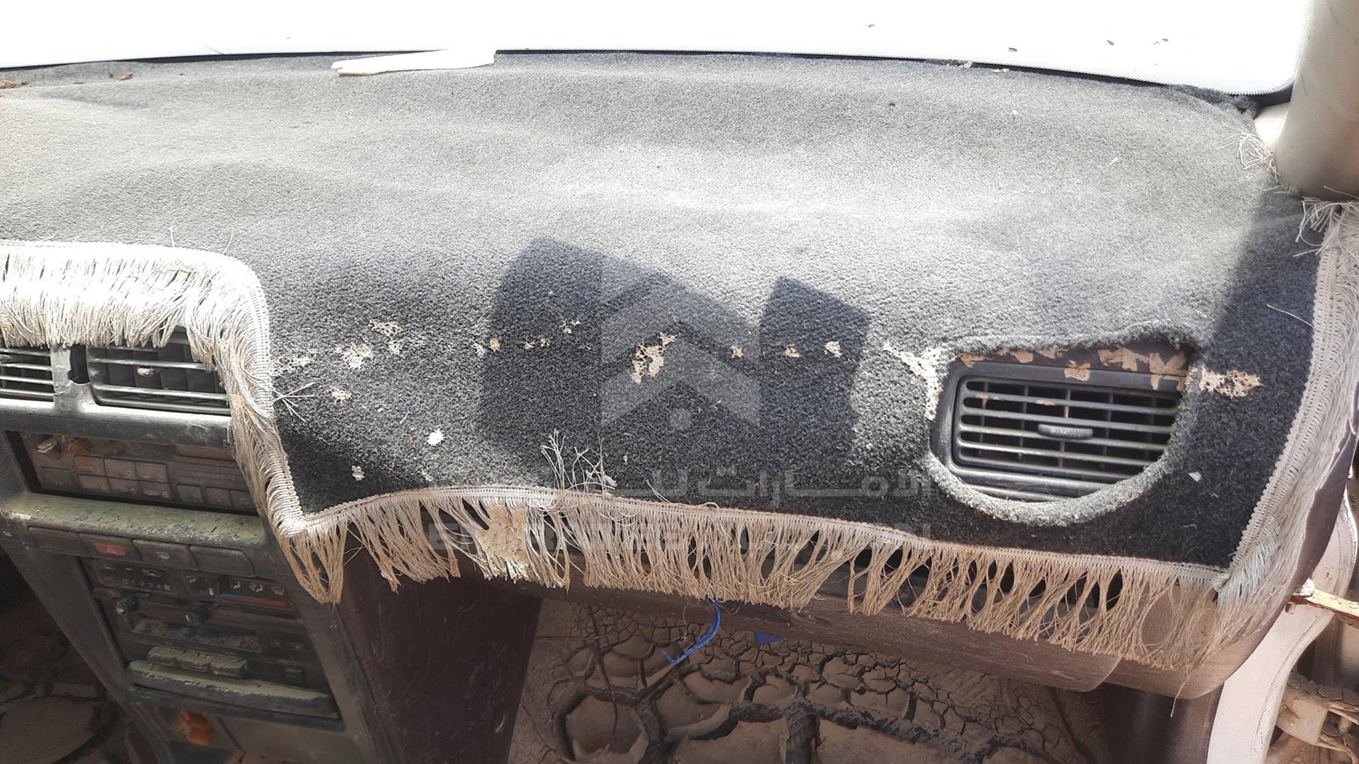 0 NISSAN --- VIN: BEAB13011975