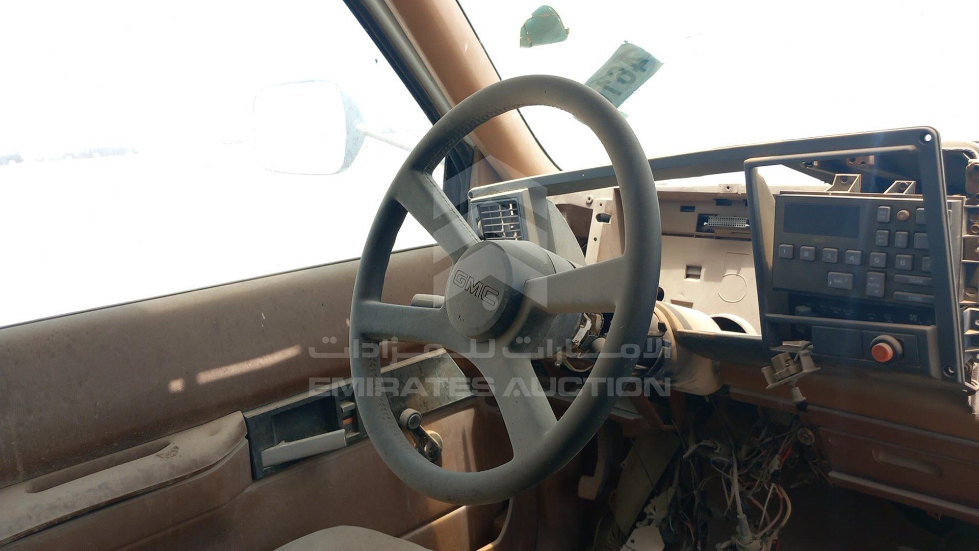 0 GMC --- VIN: 1GTGK34N4LE504333