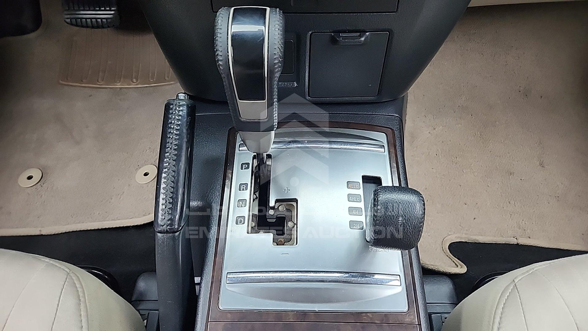 2013 MITSUBISHI PAJERO VIN: JMYLRV95WDJ704386