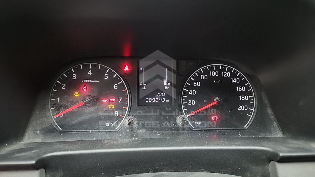 2021 Nissan Urvan — Speedometer & RPM Gauges — Photo 9