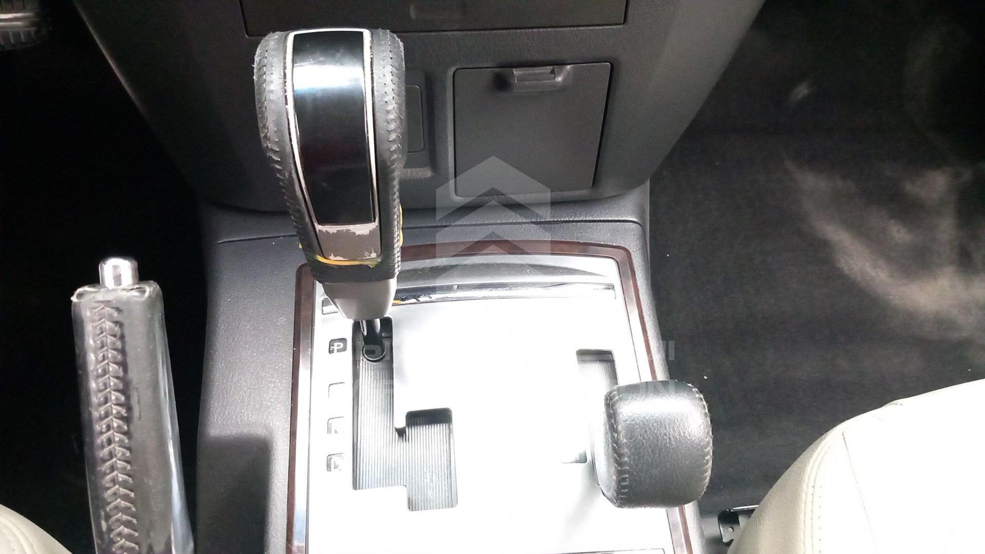 2014 MITSUBISHI PAJERO VIN: JMYLRV95WEJ703780