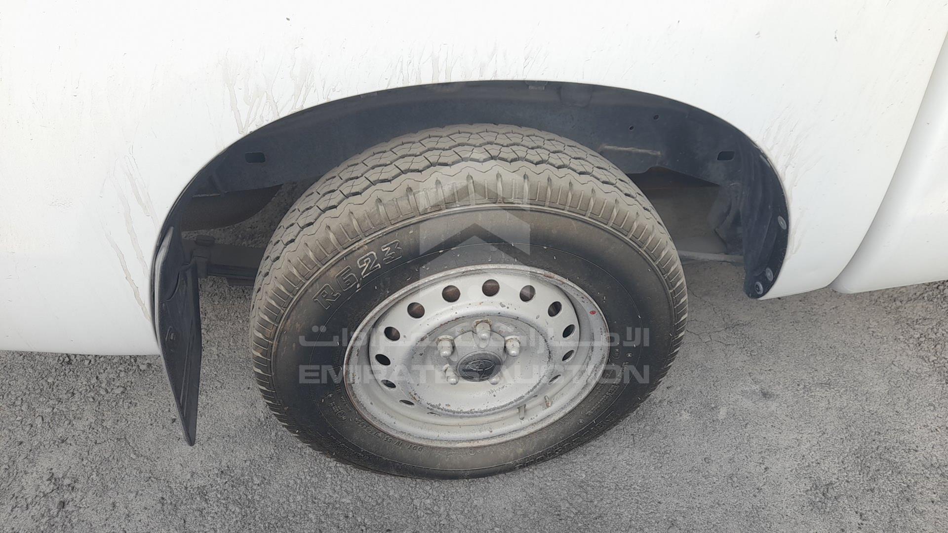 2007 TOYOTA HILUX VIN: MR0EX12G572301980