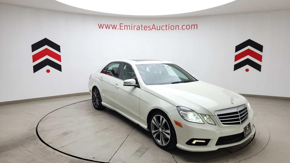 مرسيدس E 350 2010 — الزاوية الأمامية اليمنى — صورة 12