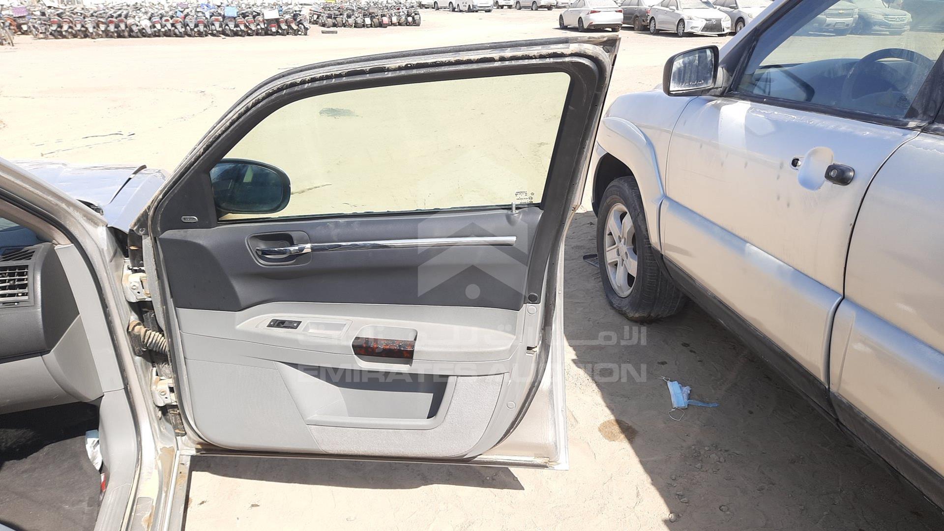 2006 CHRYSLER 300 C VIN: 2C3KA63H76H501275