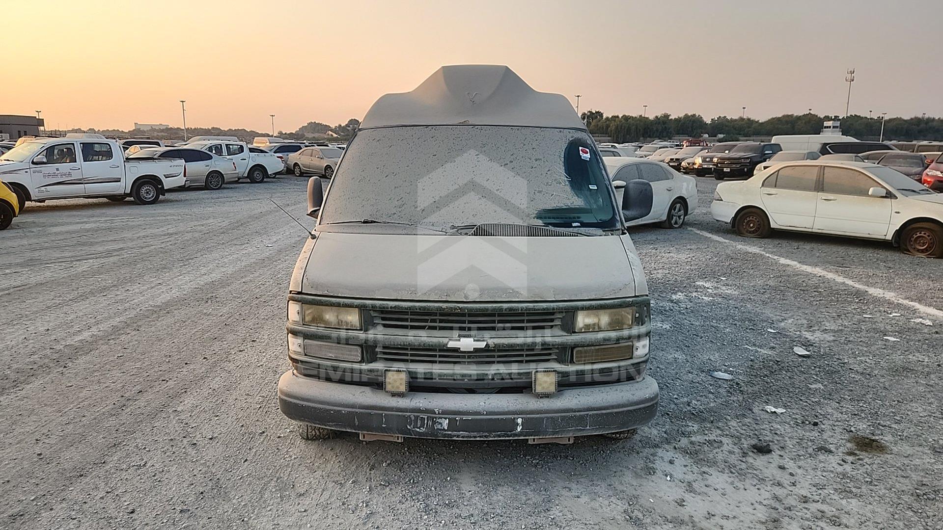 1998 CHEVROLET EXPRESS VIN: 1GCEG15M1W1073674