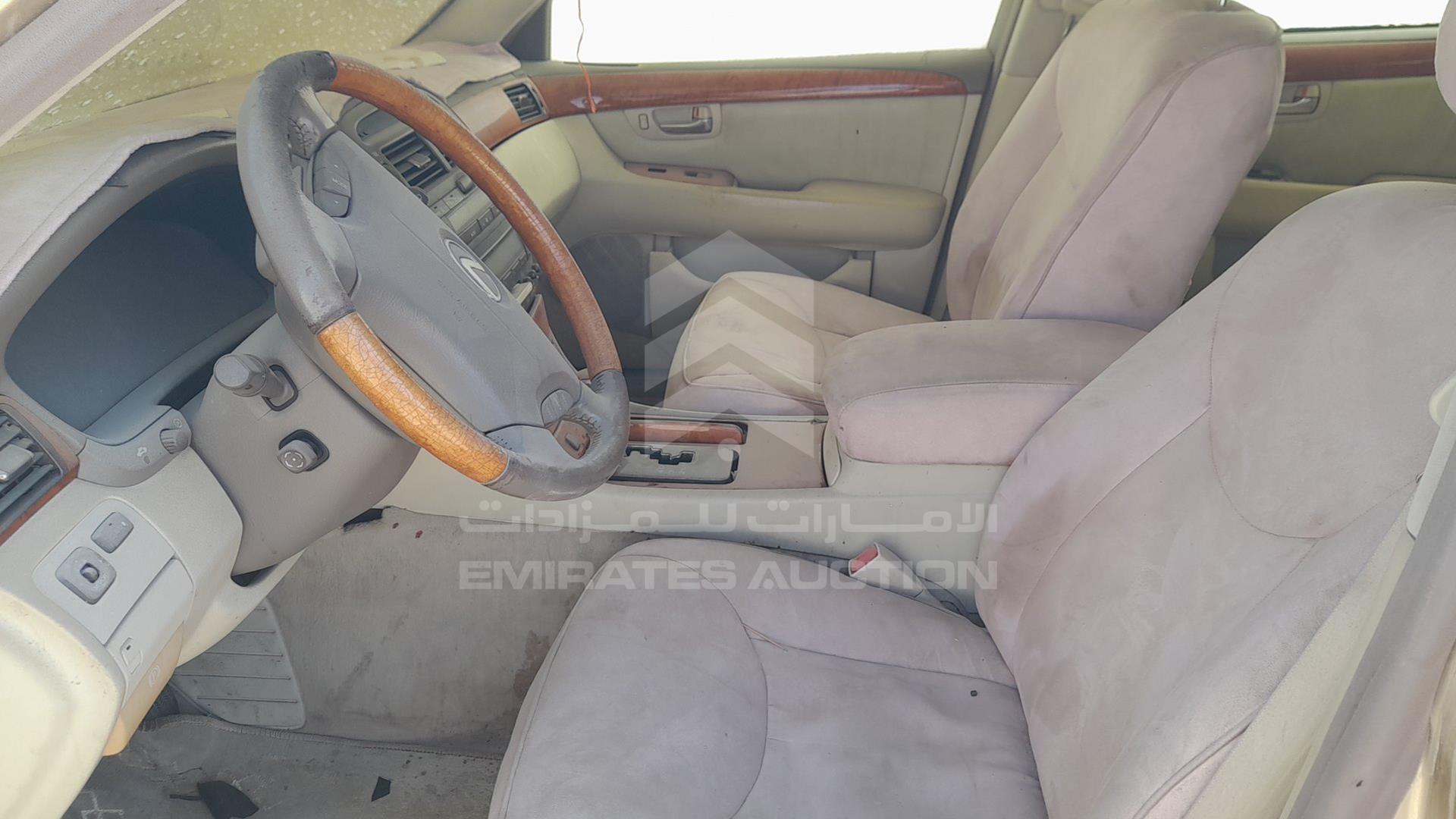 2001 LEXUS LS 430 VIN: JTHBN30F410002950