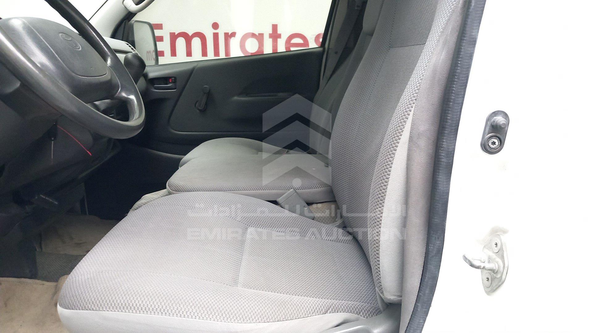 2008 TOYOTA HIACE VIN: JTGJX02P380018808