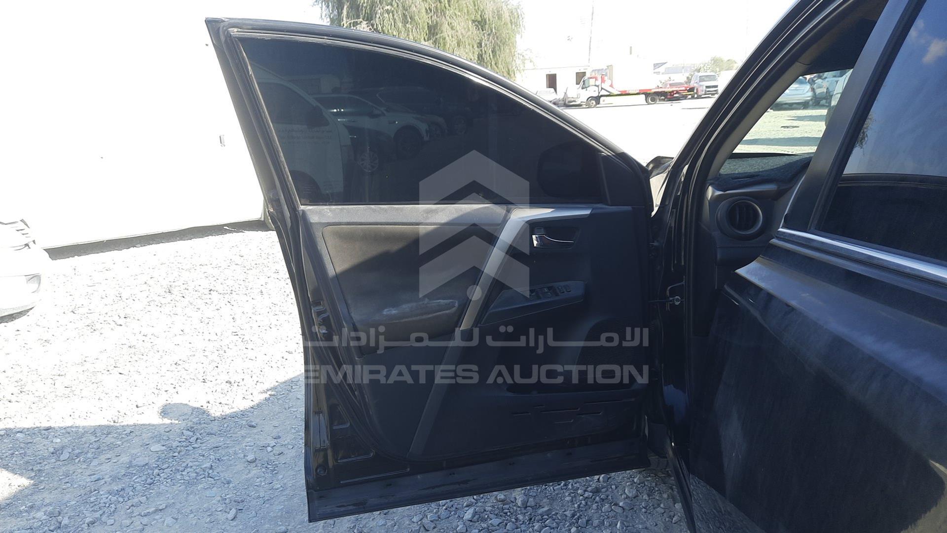 2015 TOYOTA RAV-4 VIN: 2T3RFREV8FW358109