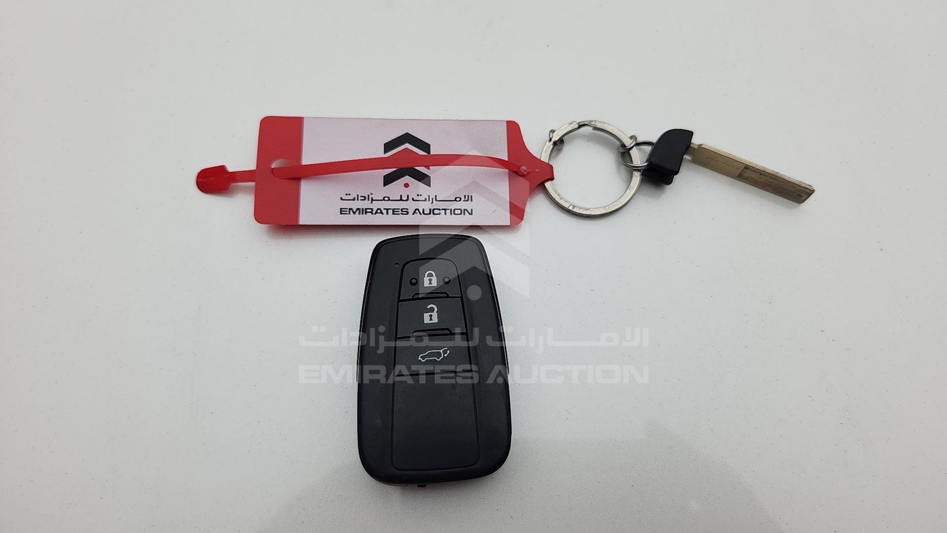 2019 TOYOTA RAV-4 VIN: JTMDW3FV6KD516671