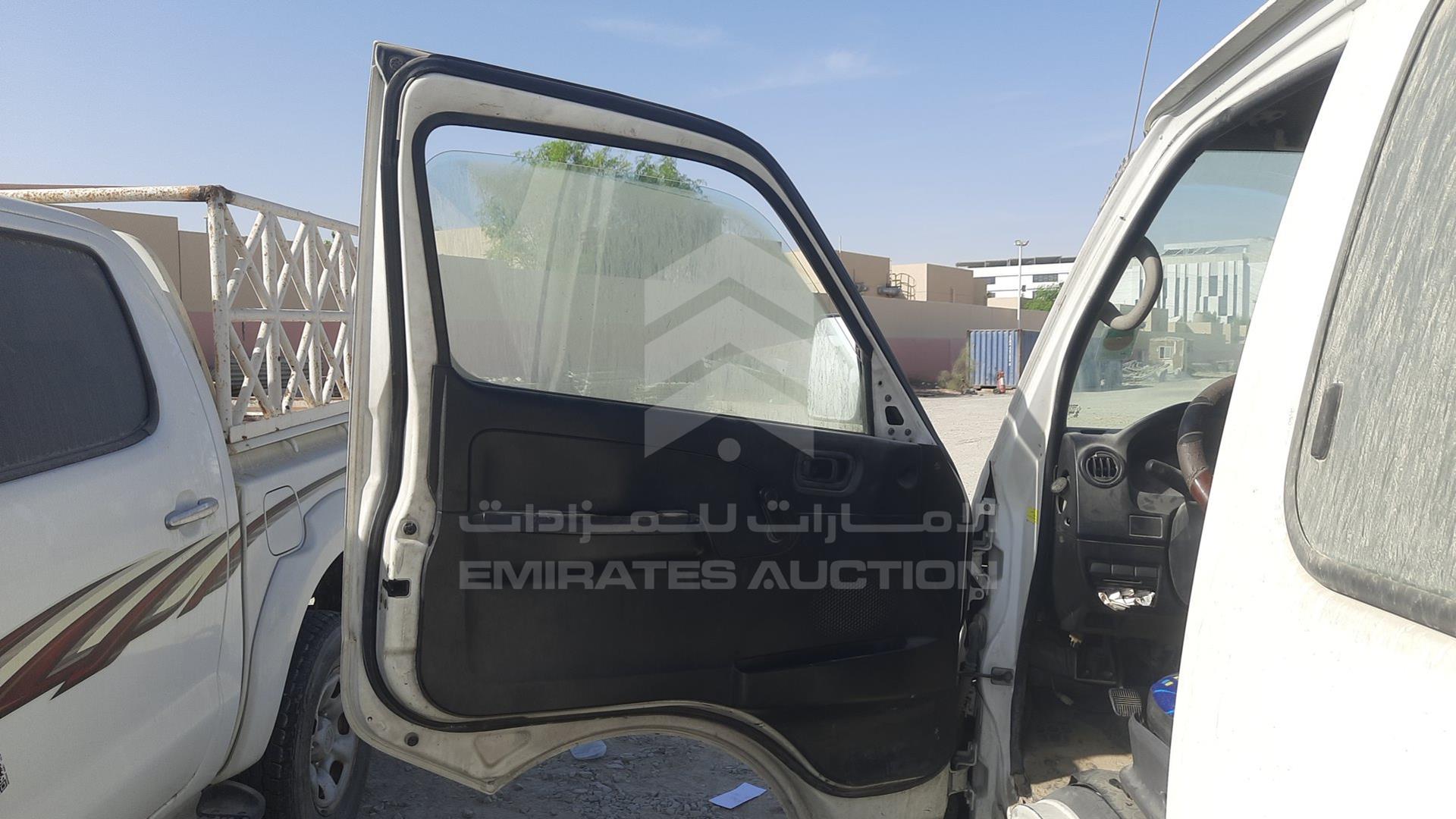 2008 NISSAN URVAN VIN: JN6AE54S38X002341