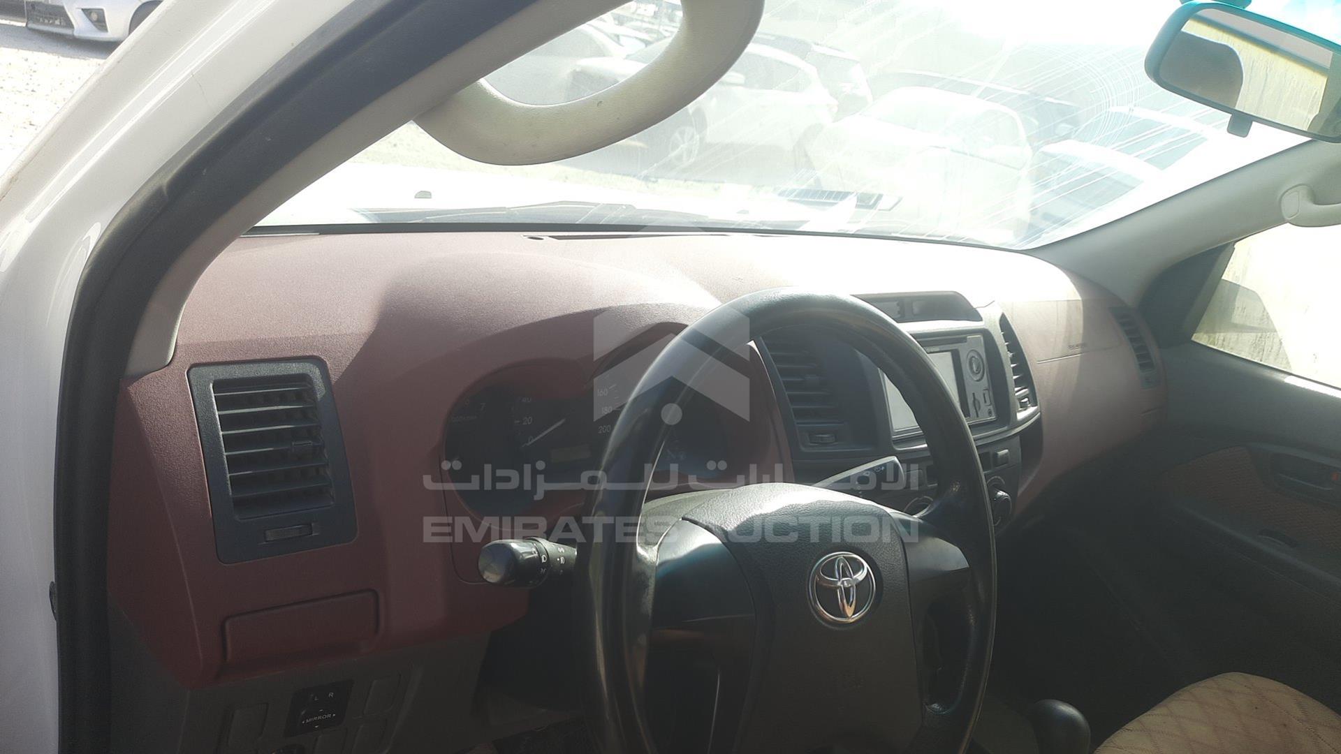 2014 TOYOTA HILUX VIN: MR0FX22G5E1111738