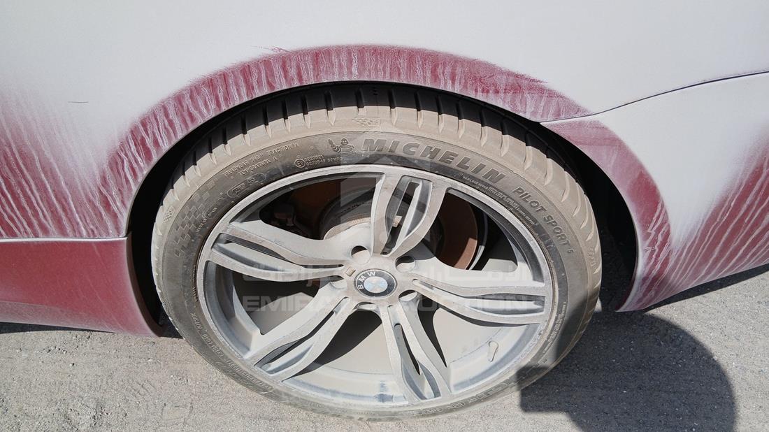بي ام دبليو 335 2010 — الإطار الخلفي الأيسر — صورة 29