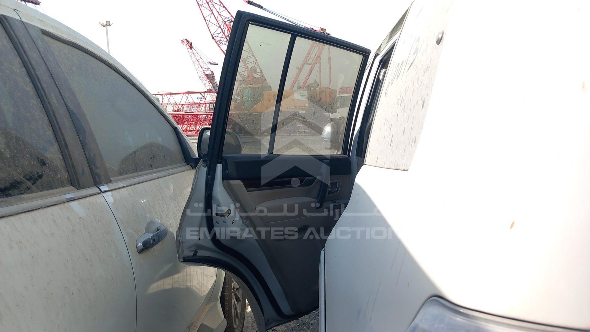 2013 MITSUBISHI PAJERO VIN: JMYLRV95WDJ709578
