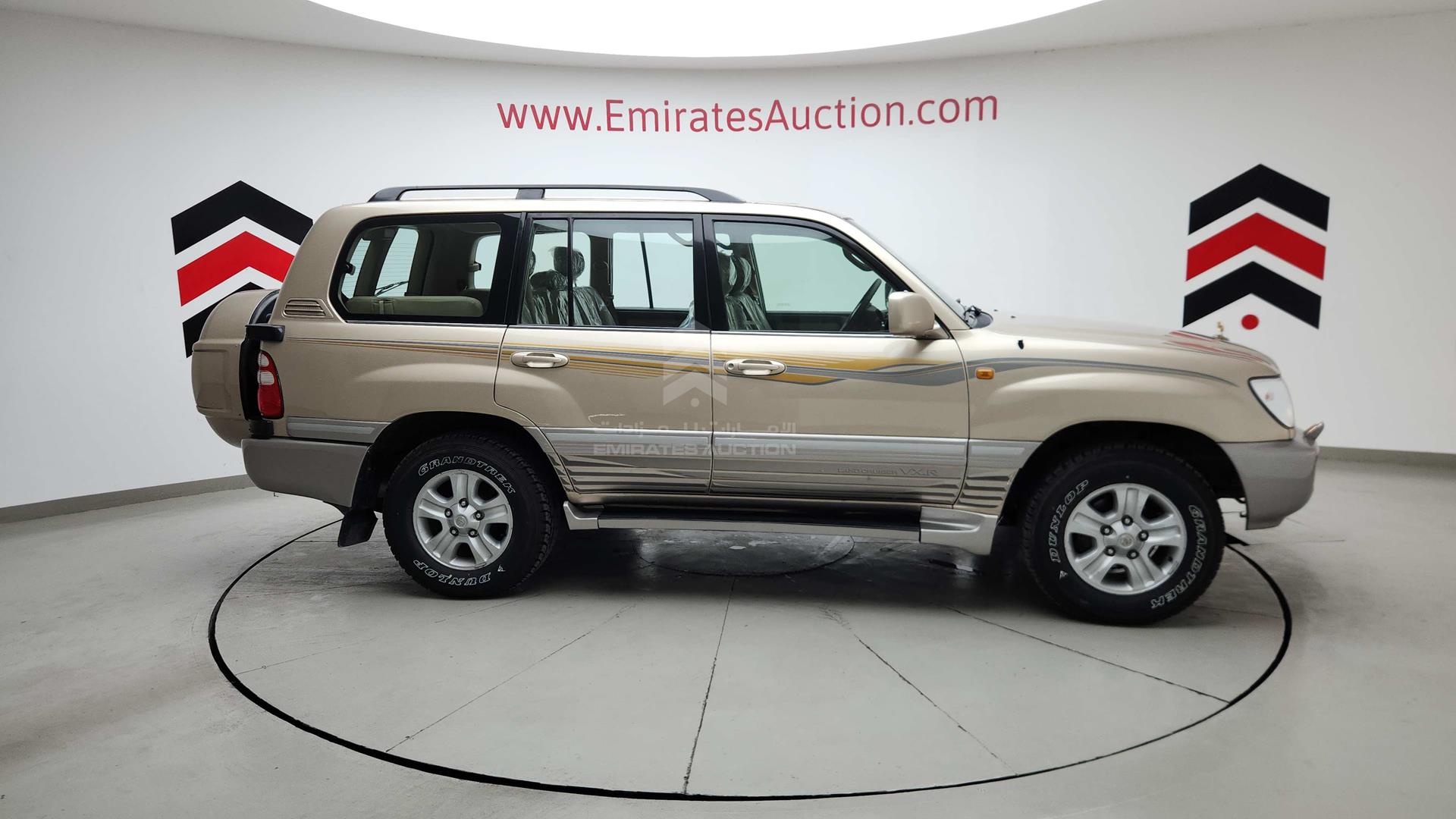 2005 TOYOTA LAND CRUISER VIN: JTEHT05J052069029