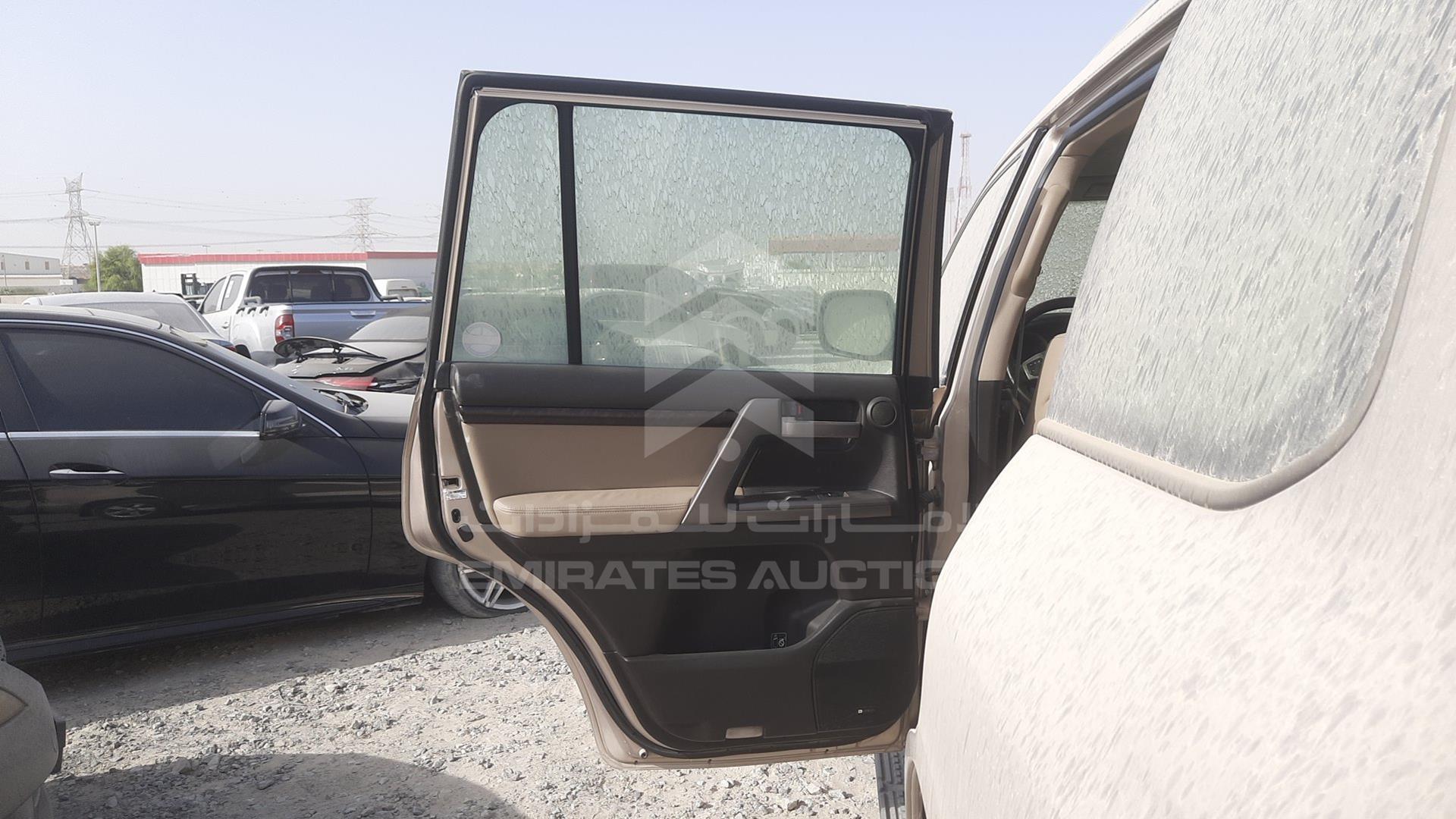 2010 TOYOTA LAND CRUISER VIN: JTMHT05J8A4037075