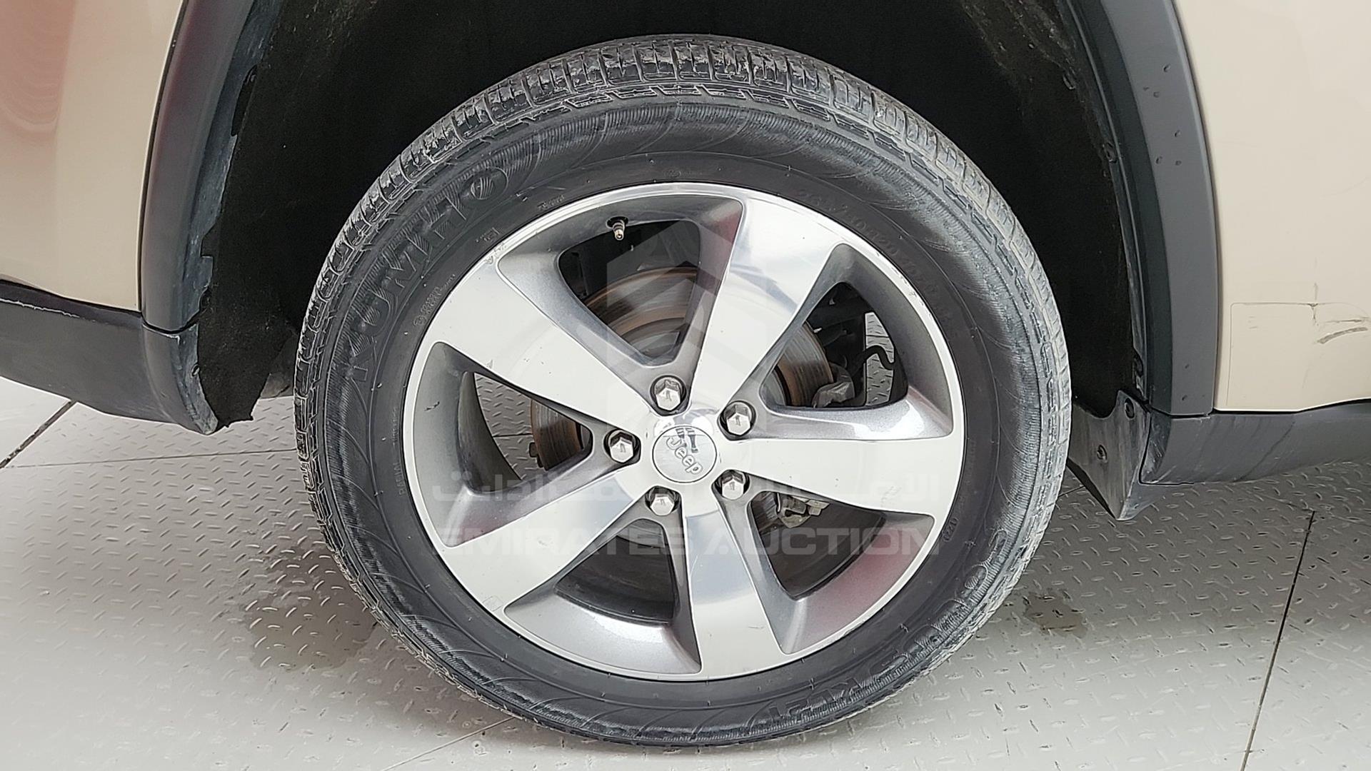 2015 JEEP GRAND CHEROKEE VIN: 1C4RJFBG4FC687380