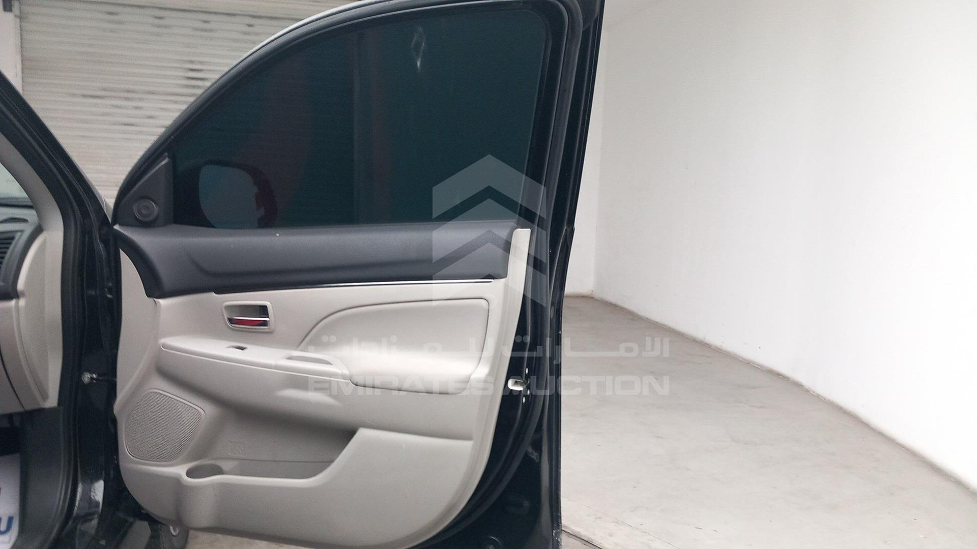 2017 MITSUBISHI ASX VIN: JE4LP21U2HZ701187