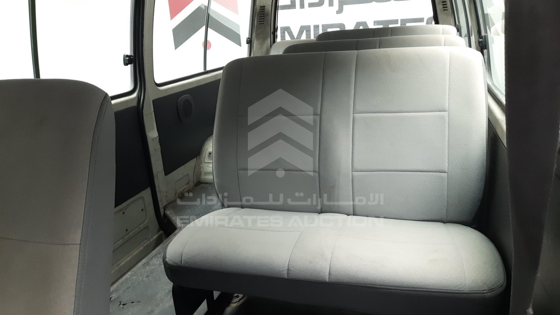 2003 TOYOTA HIACE VIN: JTCFR119537009974