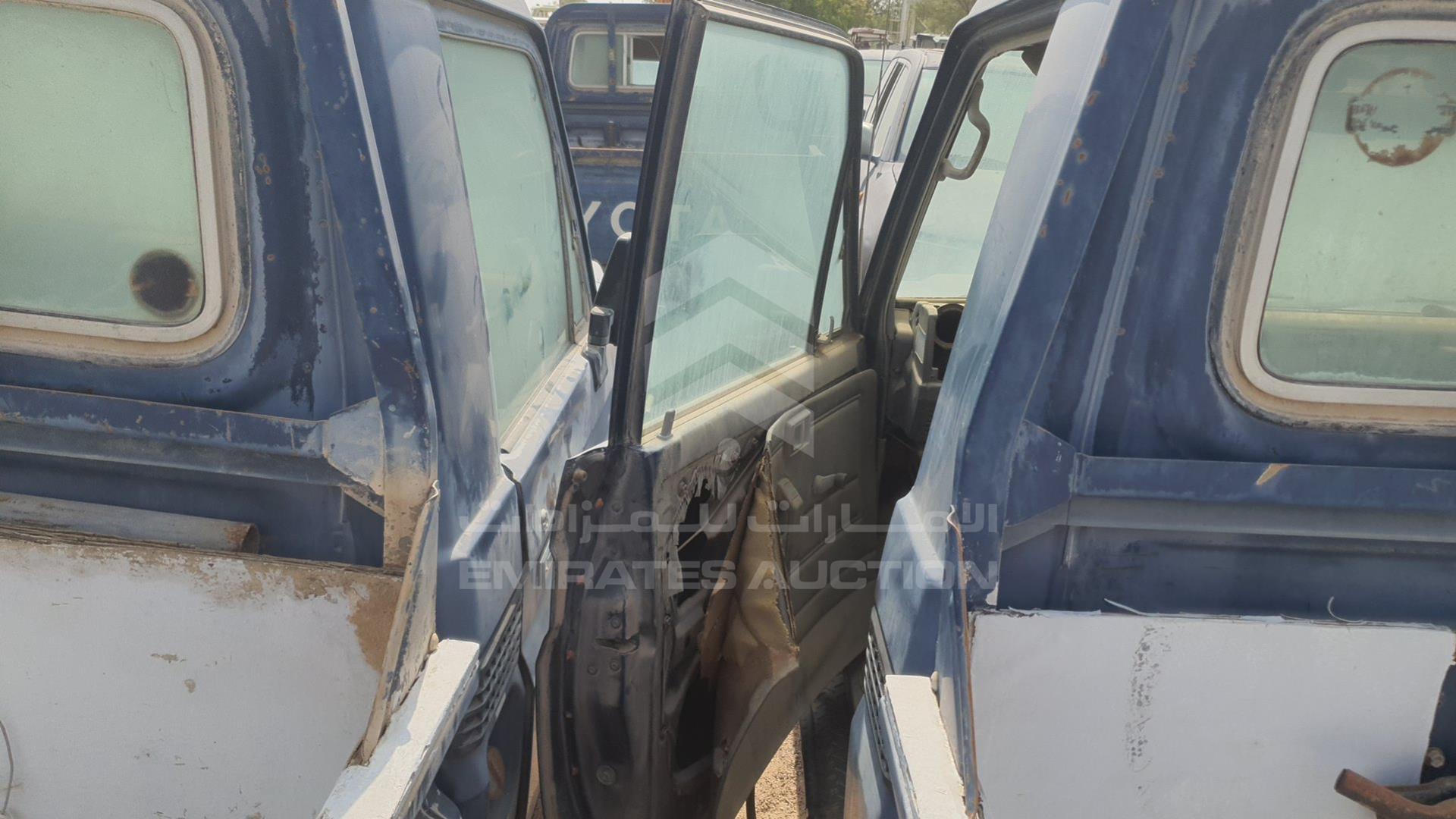 2005 TOYOTA LAND CRUISER VIN: JTFLB71JX58007416