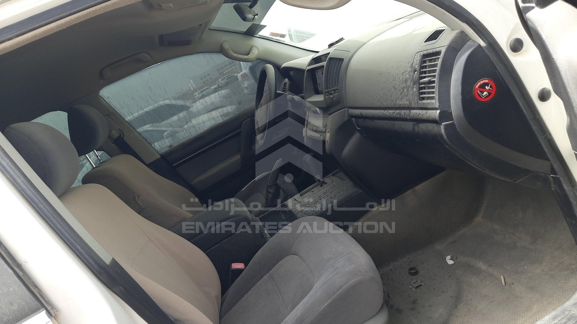 2011 TOYOTA LAND CRUISER VIN: JTMDU09J8B4034801