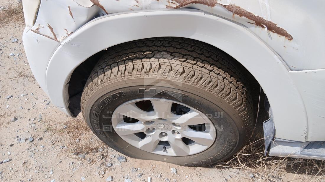 2017 Mitsubishi Pajero — Front Left Tyre — Photo 30