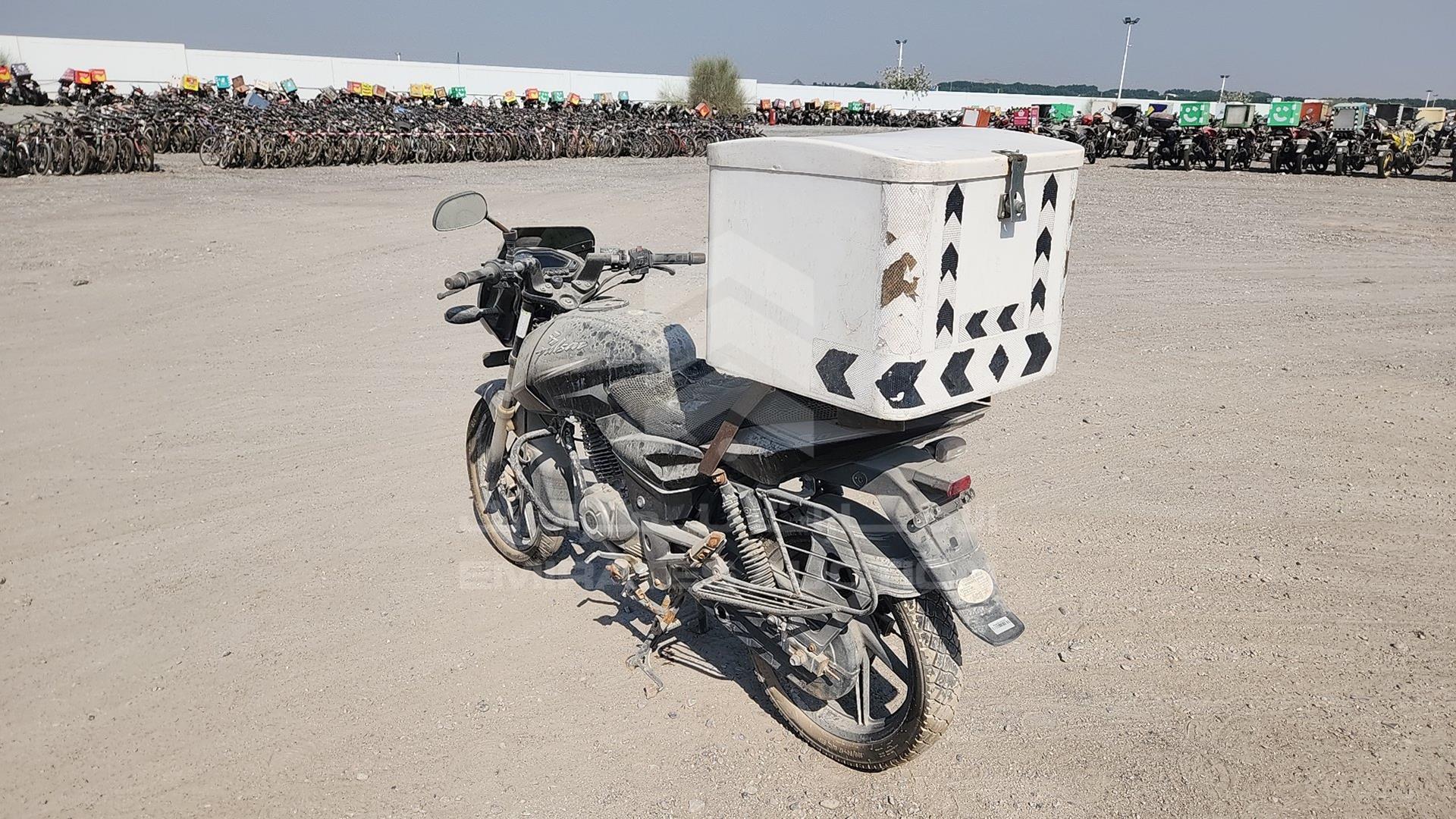 2015 BAJAJ PULSAR VIN: MD2A11CZ6FWK44737