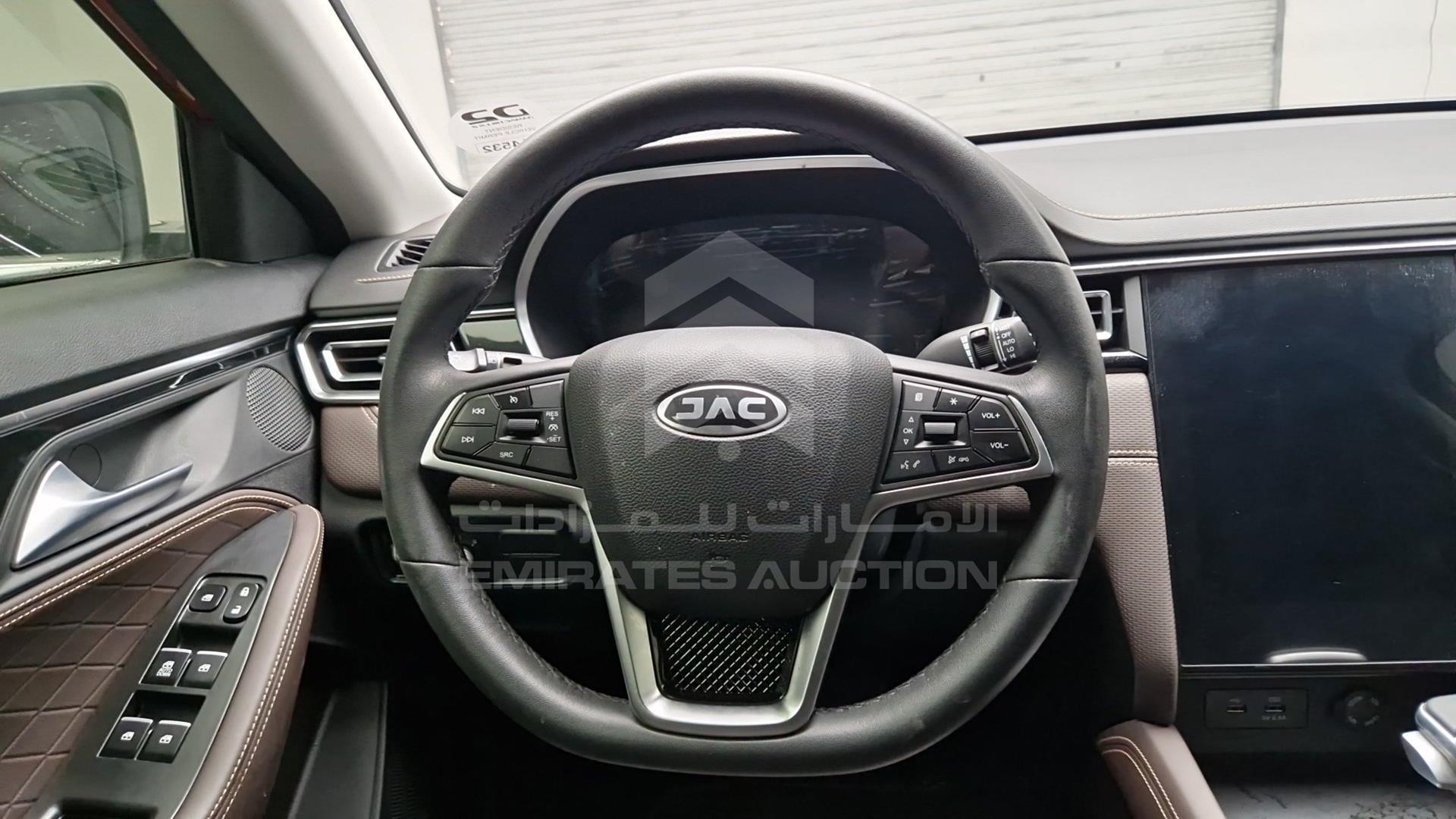 2023 JAC J7 VIN: LJ12FKT31P4015601