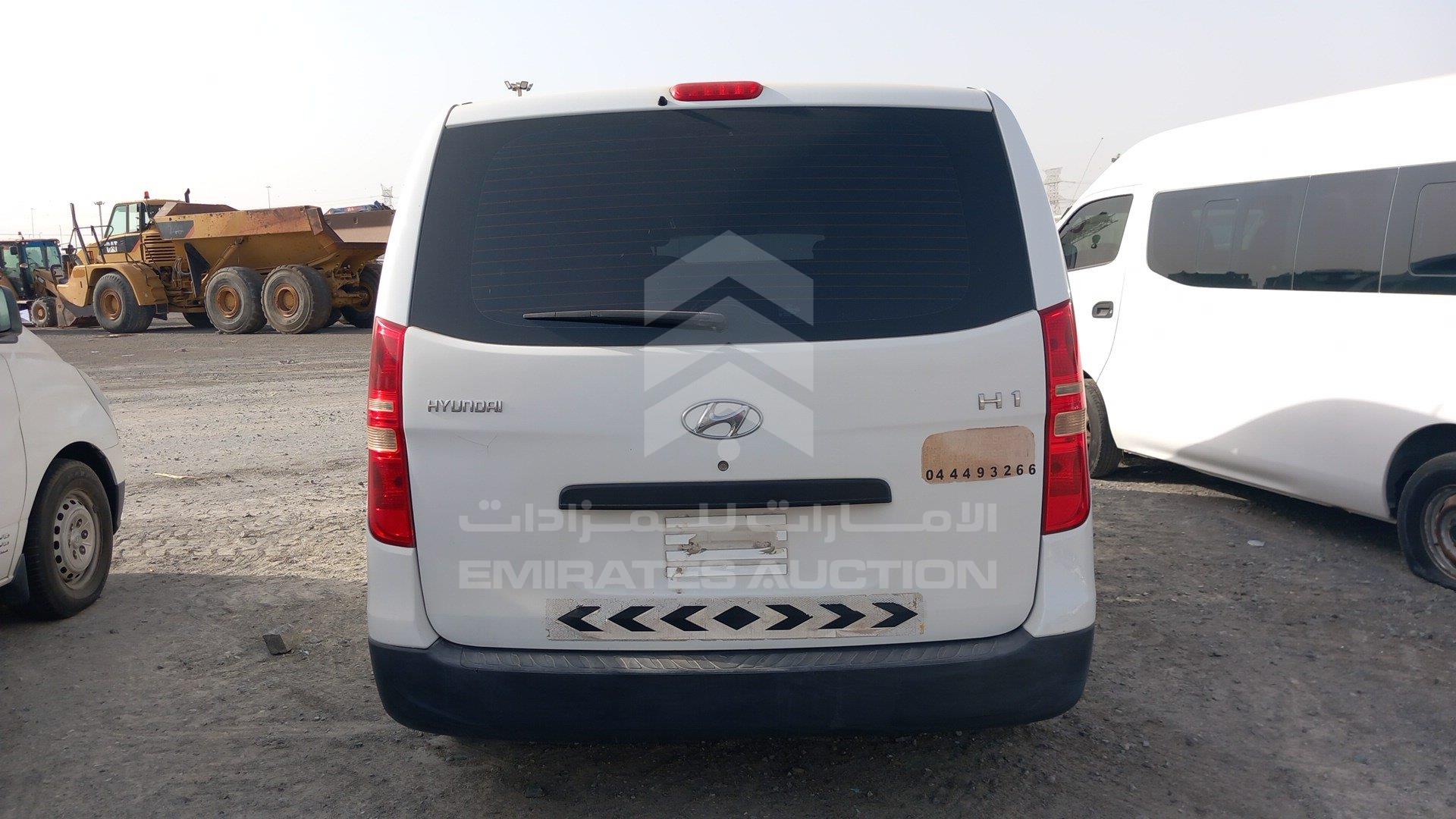 KMJWA37R0CU455693 - 2012 Hyundai H1 - #506534