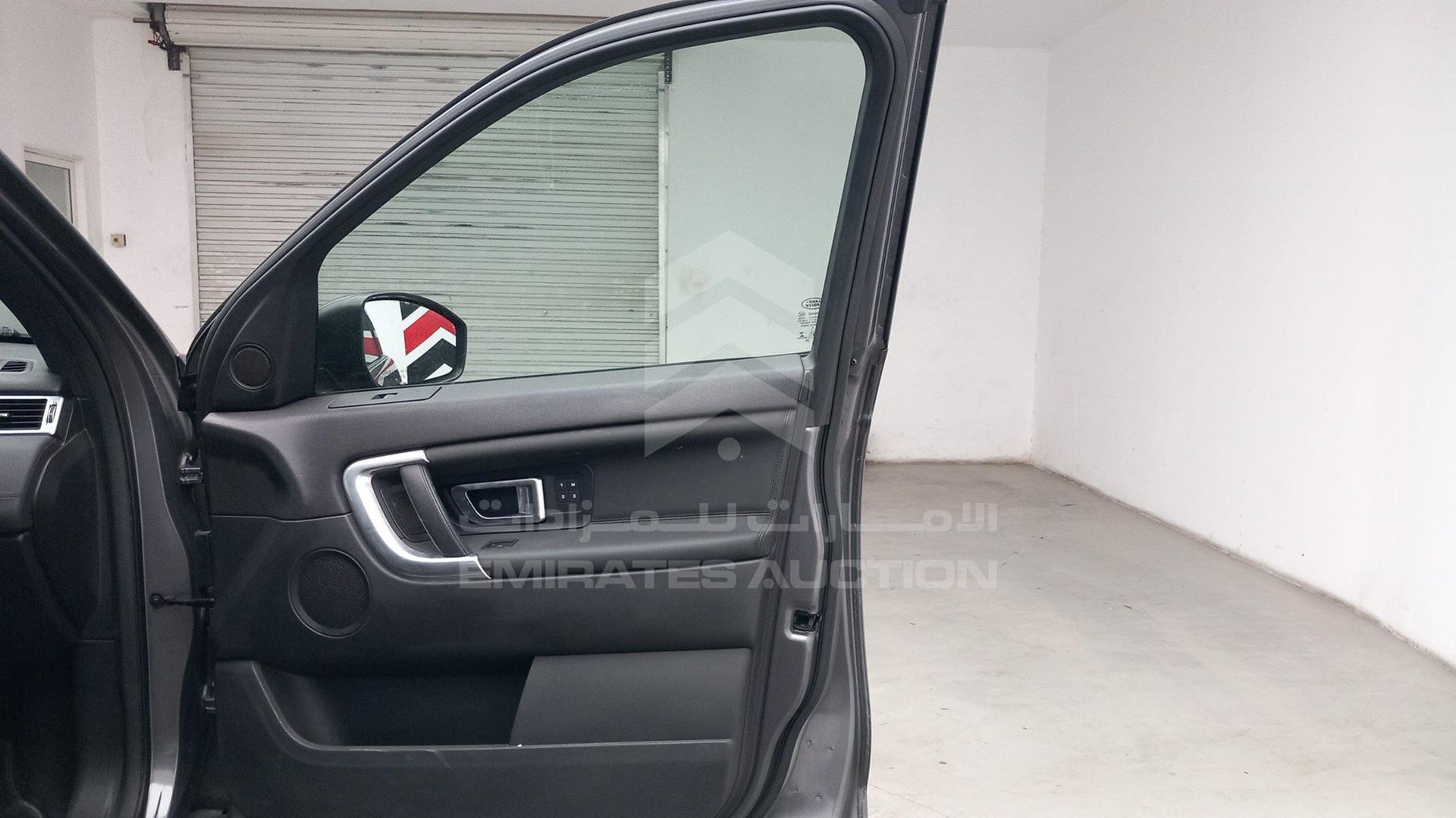 2016 LAND ROVER DISCOVERY VIN: SALCR2BG0GH593484