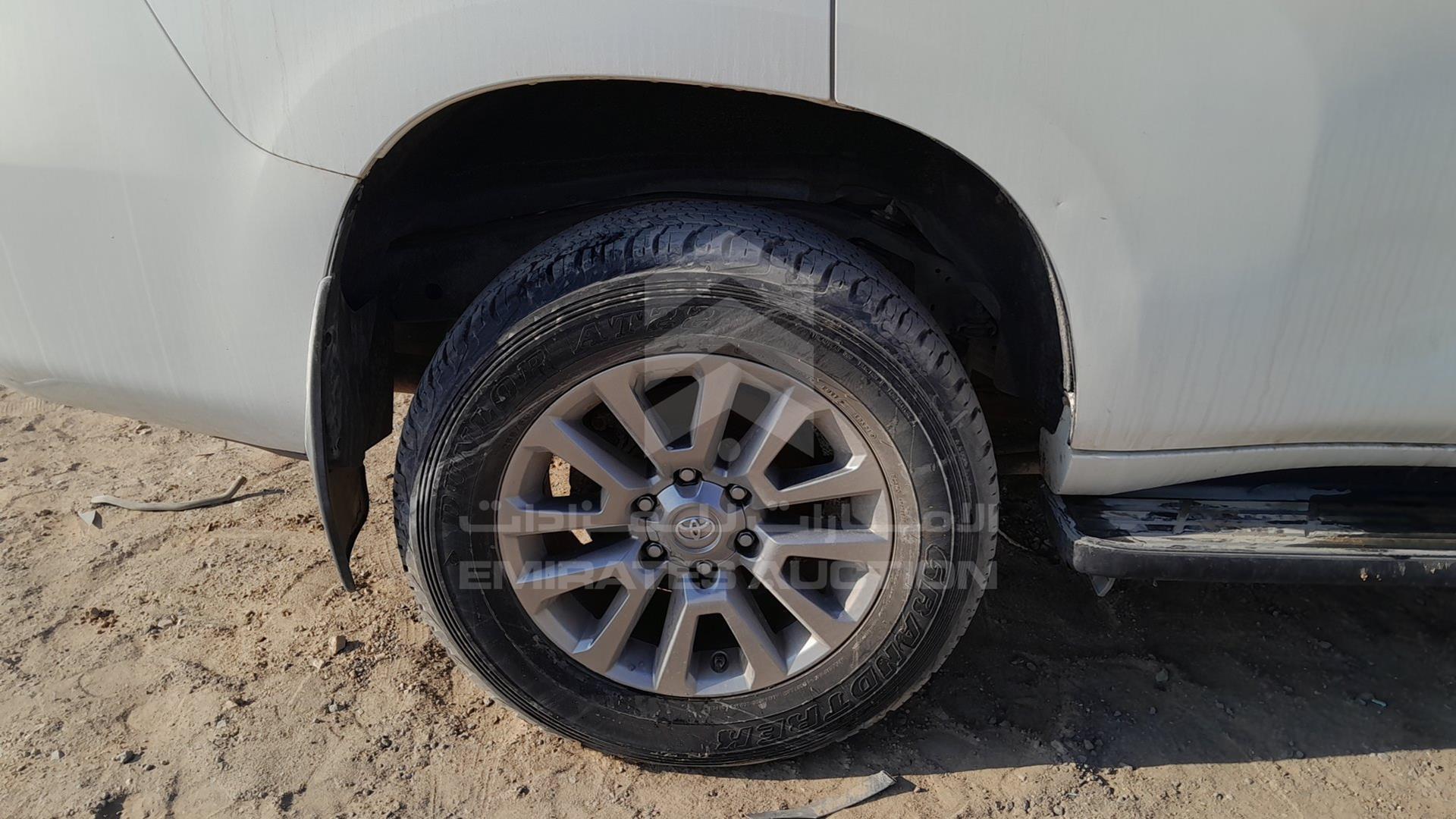 2018 TOYOTA PRADO VIN: JTEBU3FJ2JK146660