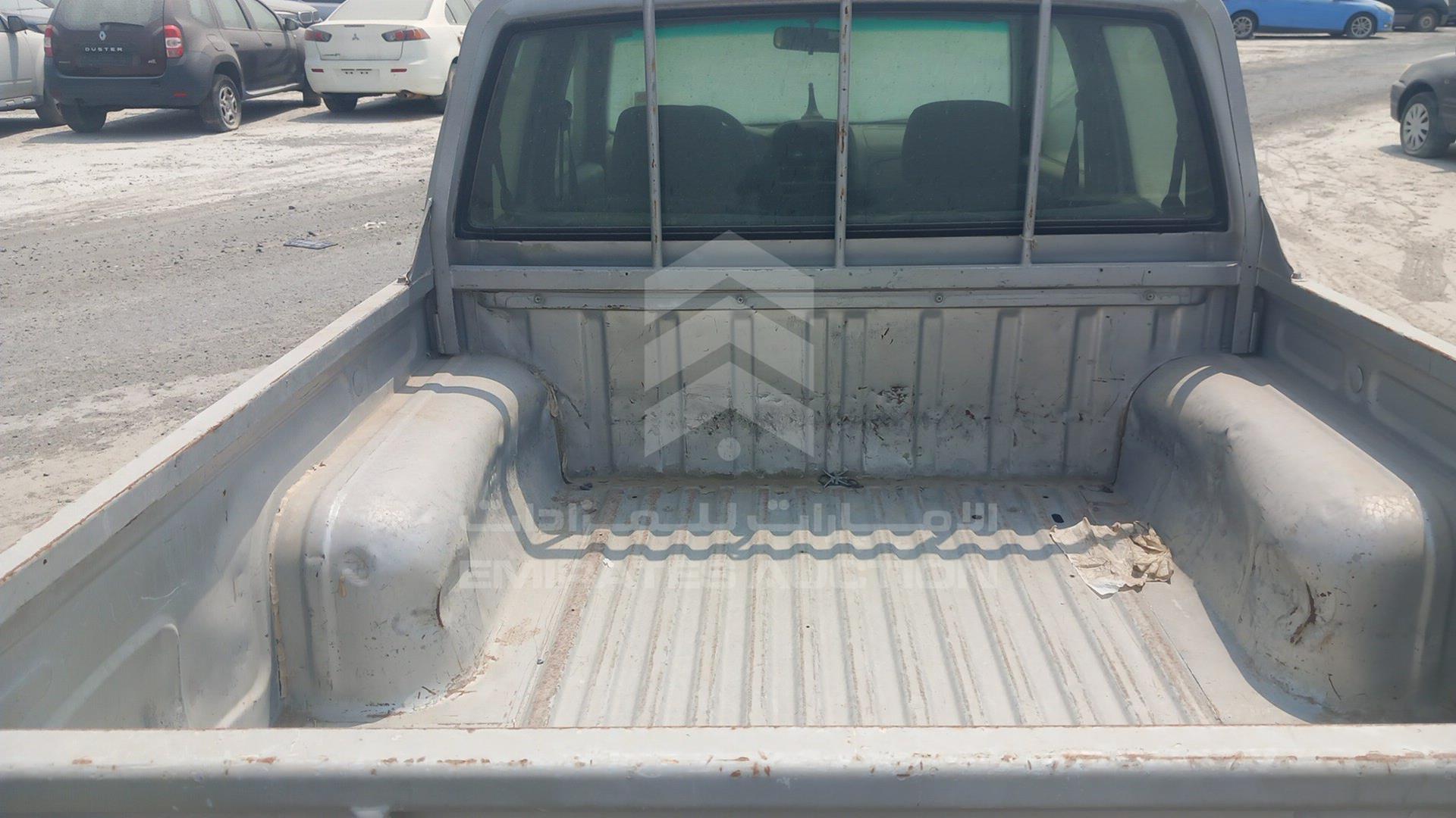 2004 NISSAN 2400 VIN: JN6DD23S14X156153
