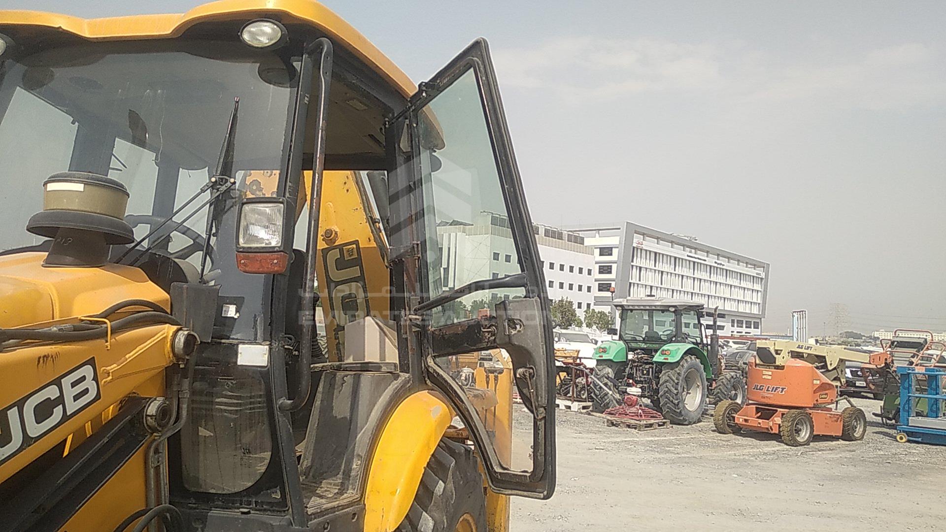 2016 JCB 3DX VIN: HAR3DXSUL01496339