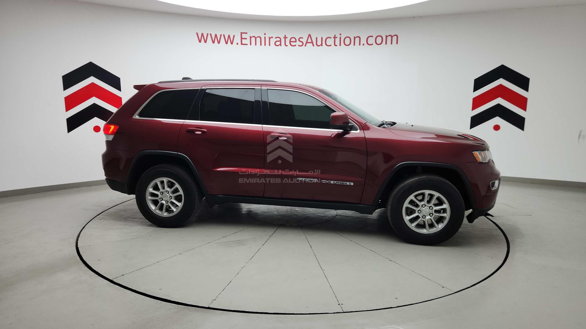 2018 JEEP GRAND CHEROKEE VIN: 1C4RJEAG9JC429523