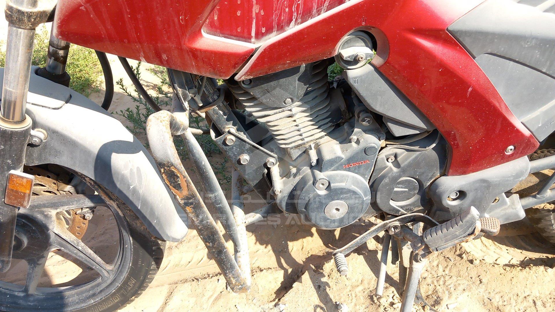2016 HONDA MOTORBIKE VIN: ME4KC2035G8002980