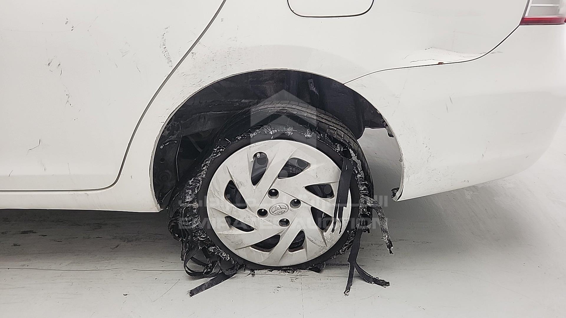 2011 TOYOTA YARIS VIN: JTDBW9231B1207786