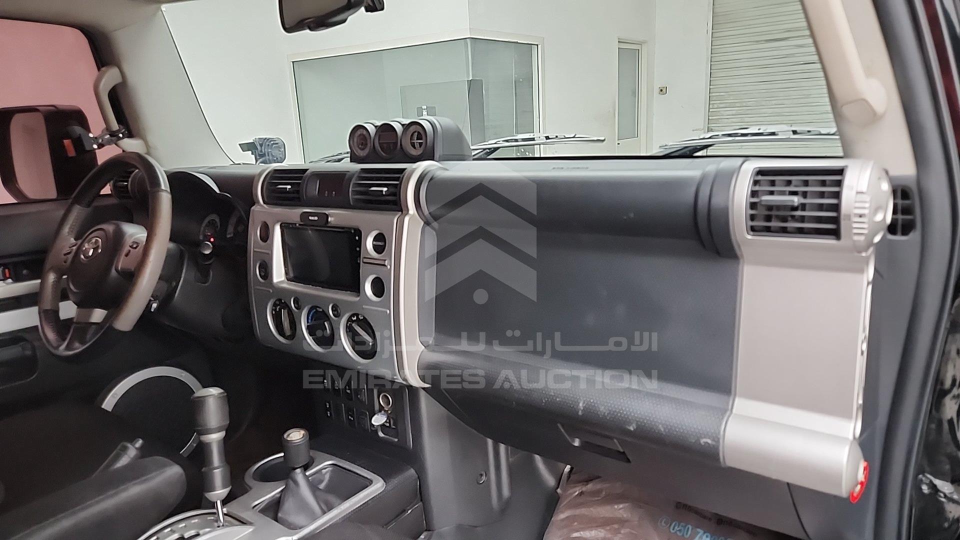 2013 TOYOTA FJ CRUISER VIN: JTEBU11F8DK168738
