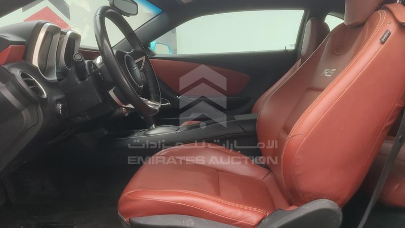 2G1FB1EV4A9210812 Auction: EmiratesAuction Lot: 405395 2G1FB1EV4A9210812 Chevrolet Camaro 2010 BLUE Photo 18