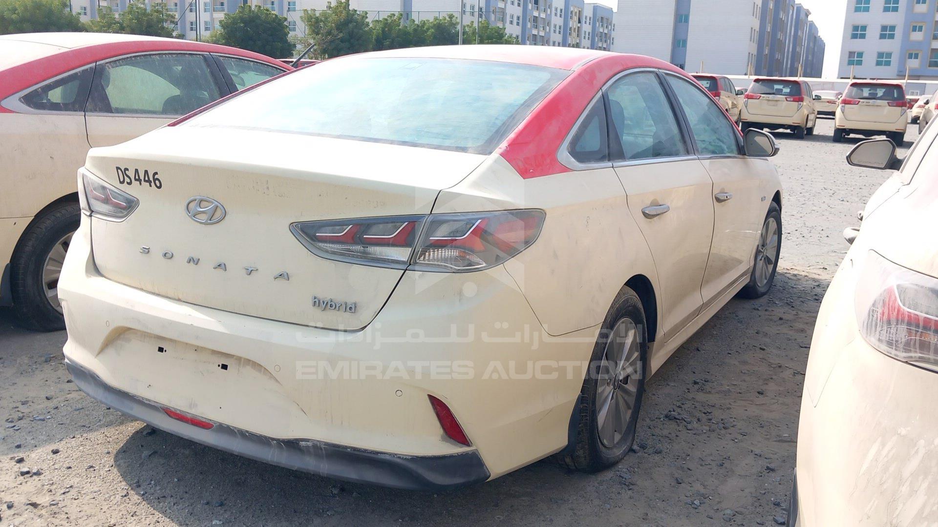2018 HYUNDAI SONATA VIN: KMHE24137JA082090