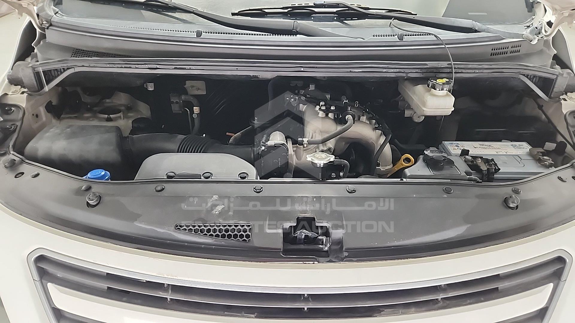 2018 HYUNDAI H1 VIN: KMJWA37R0JU946956