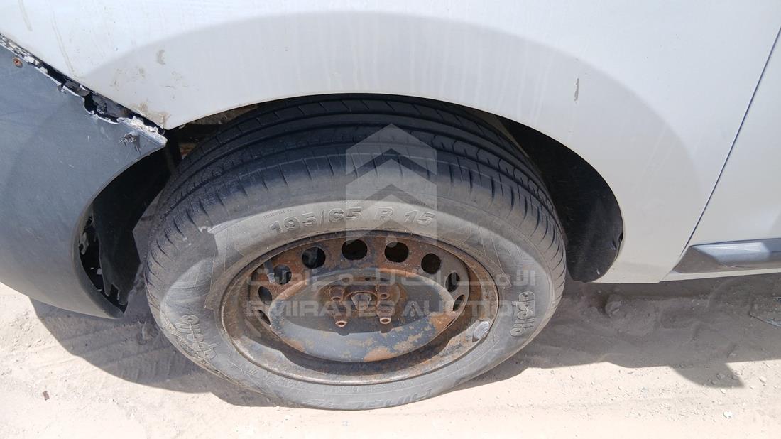 2020 Renault Dokker — Front Left Tyre — Photo 30