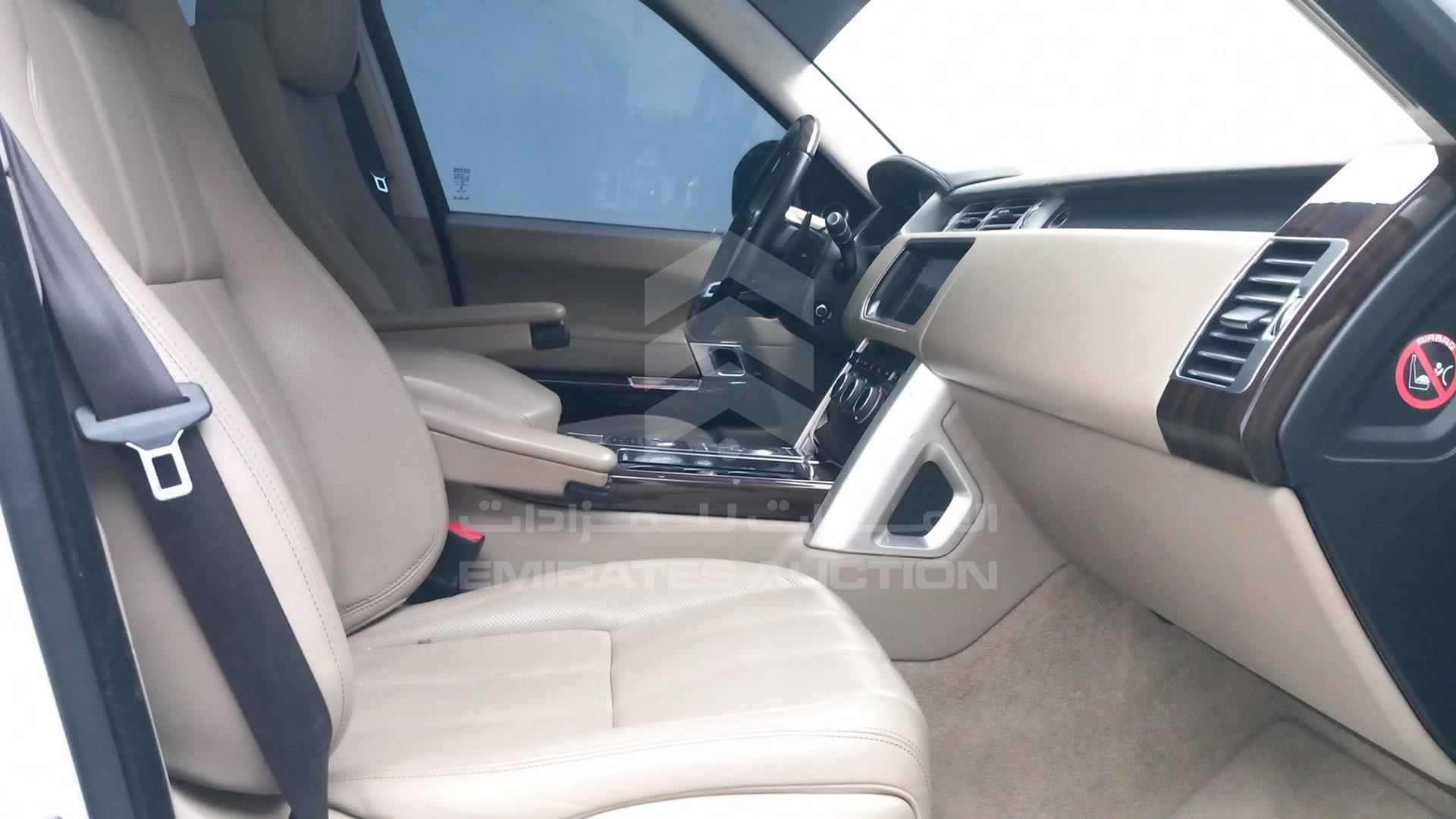 2014 RANGE ROVER VOGUE VIN: SALGA2EF0EA174181