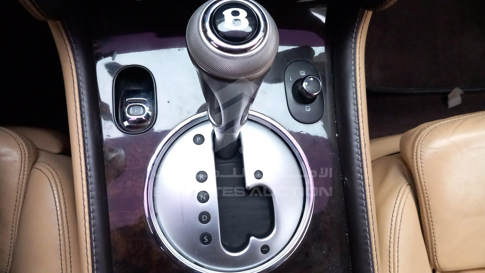 2012 BENTLEY FLYING SPUR VIN: SCBBF53W6CC075635