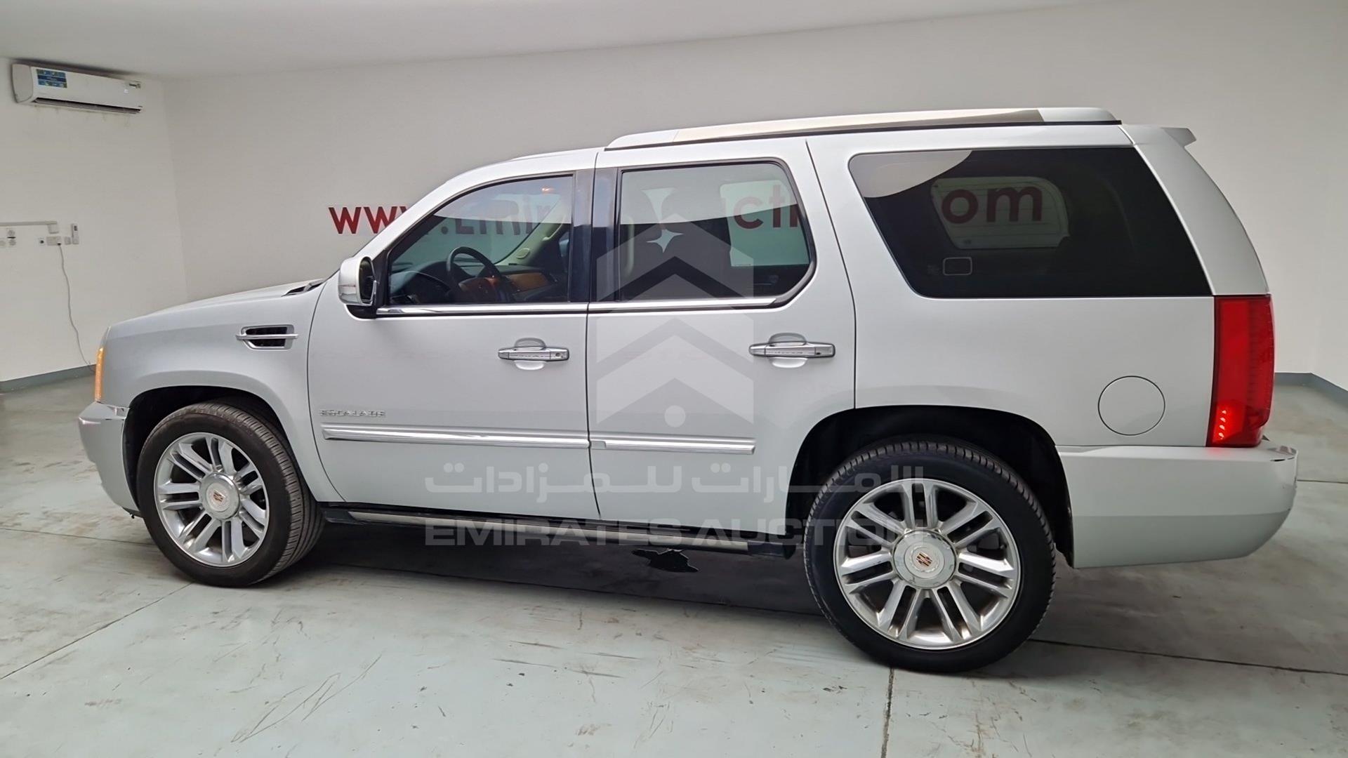 2014 CADILLAC ESCALADE VIN: 1GYS47EF0ER112197