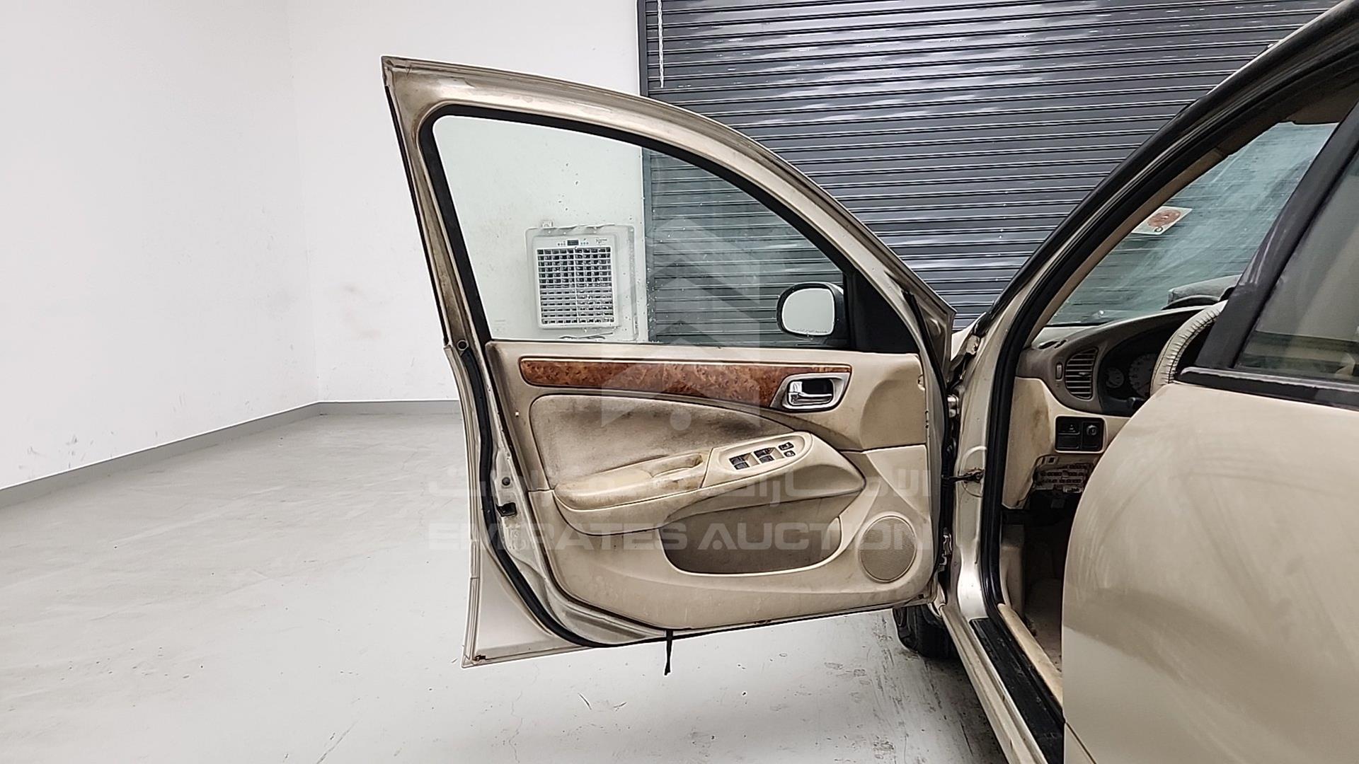 2005 NISSAN SUNNY VIN: JN1BN61C55W015090