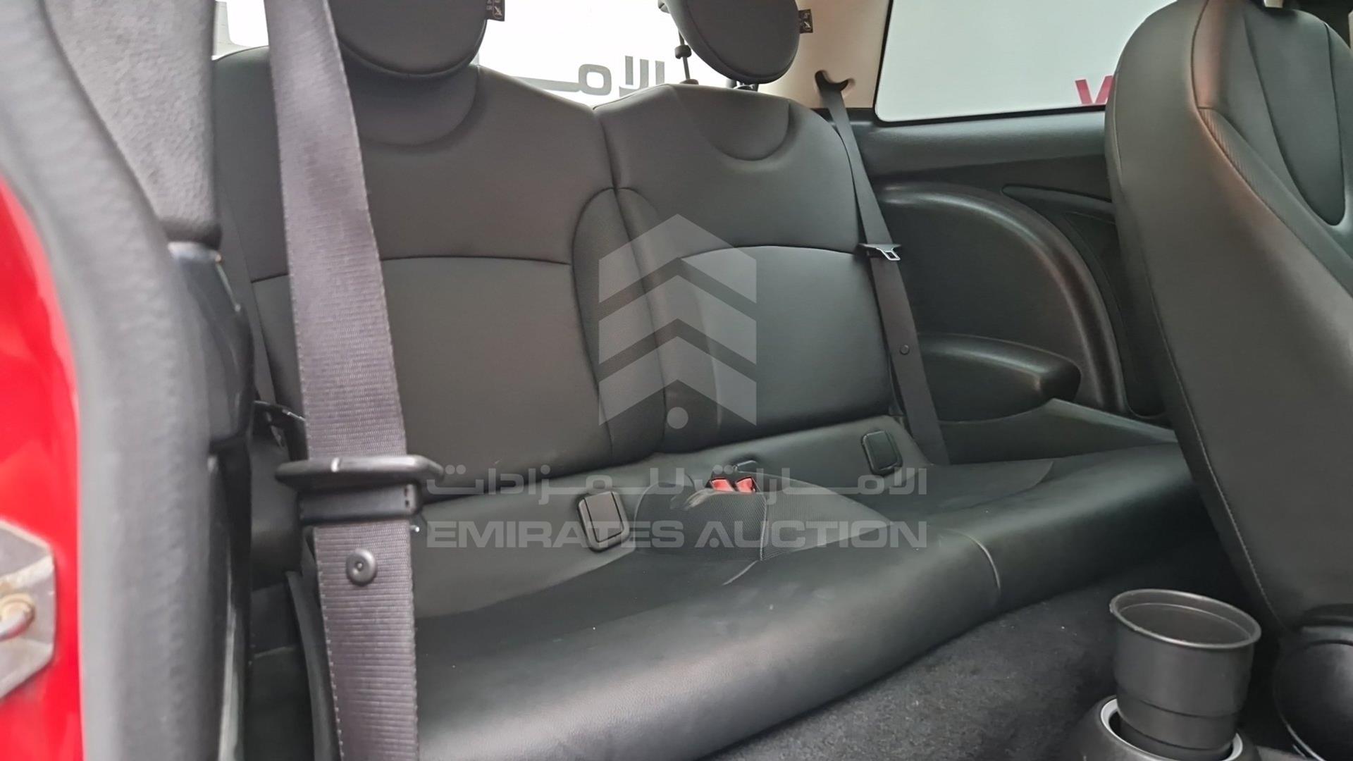 2013 MINI COOPER VIN: WMWSU3C5XDT544089