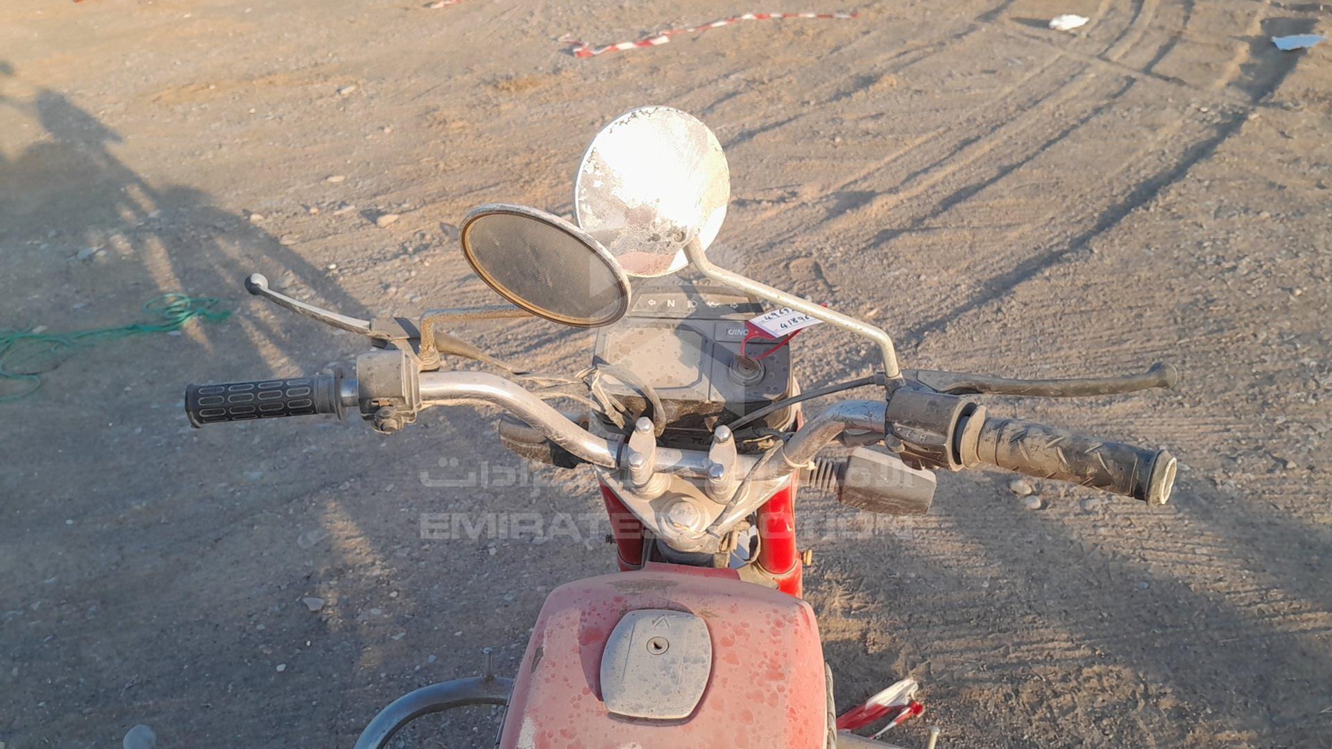 2007 SUZUKI MOTORBIKE VIN: LC6PAGA1070849692