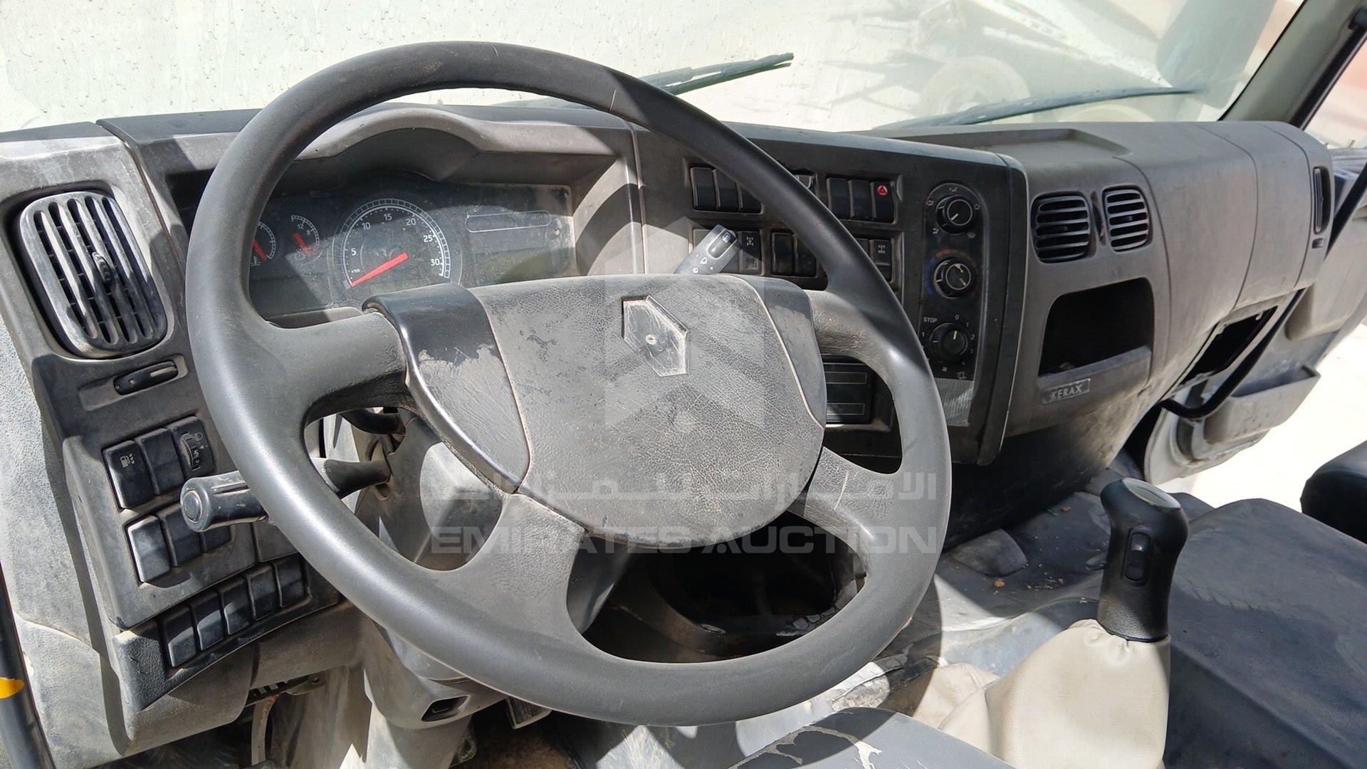 2007 RENAULT KERAX VIN: VF634DPA97D000713