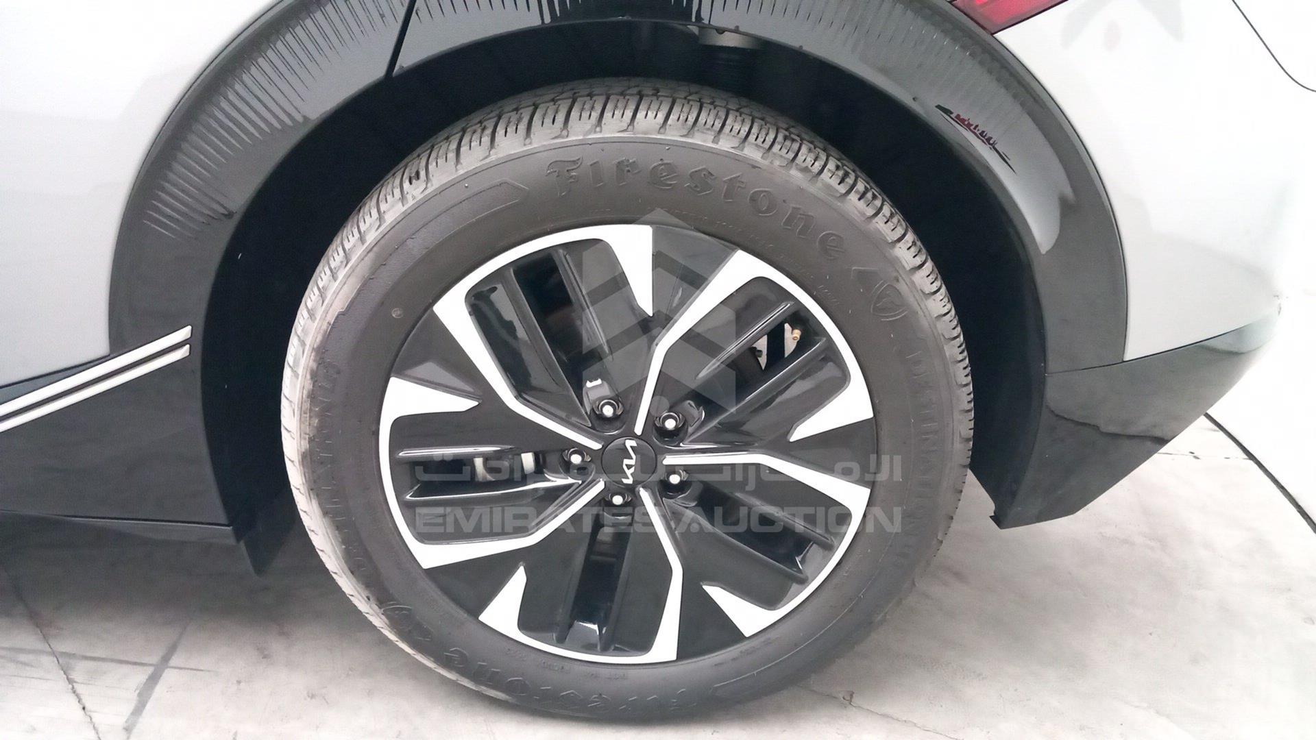 2023 KIA EV 6 VIN: KNDC34LA4P5130599