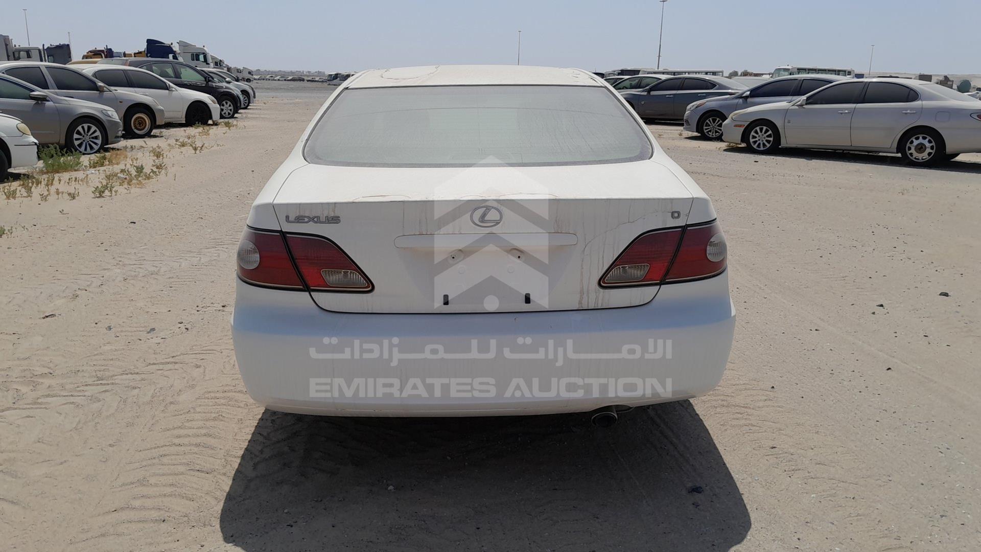 2002 LEXUS ES 300 VIN: JTHBF30G420027791