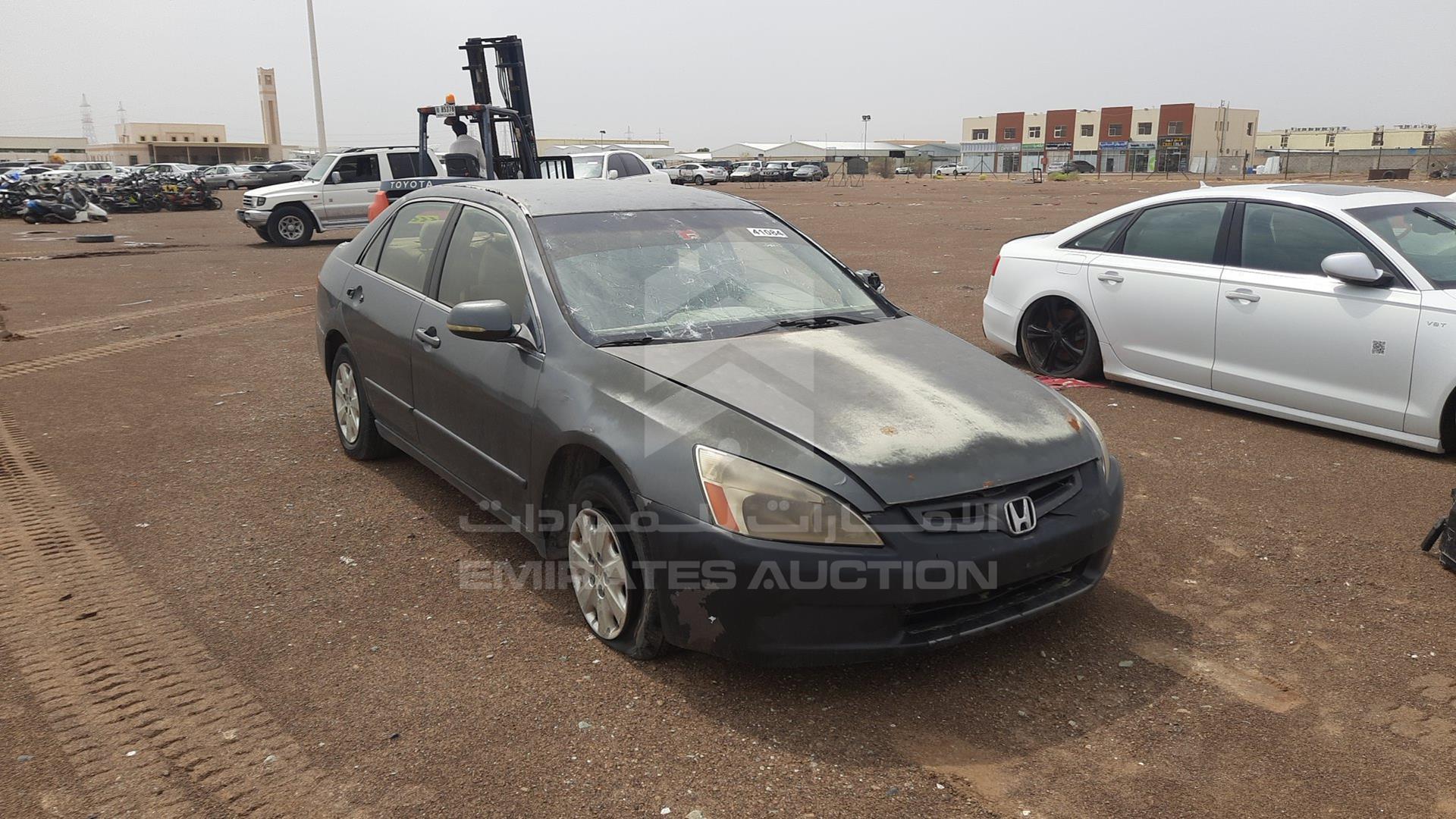 2005 HONDA ACCORD VIN: JHMCM56595C400192